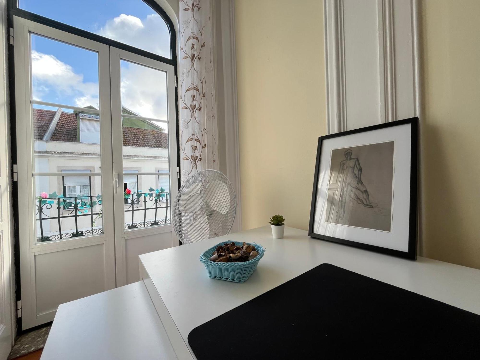 Quarto No Apartamento Pombal Lisboa Zewnętrze zdjęcie